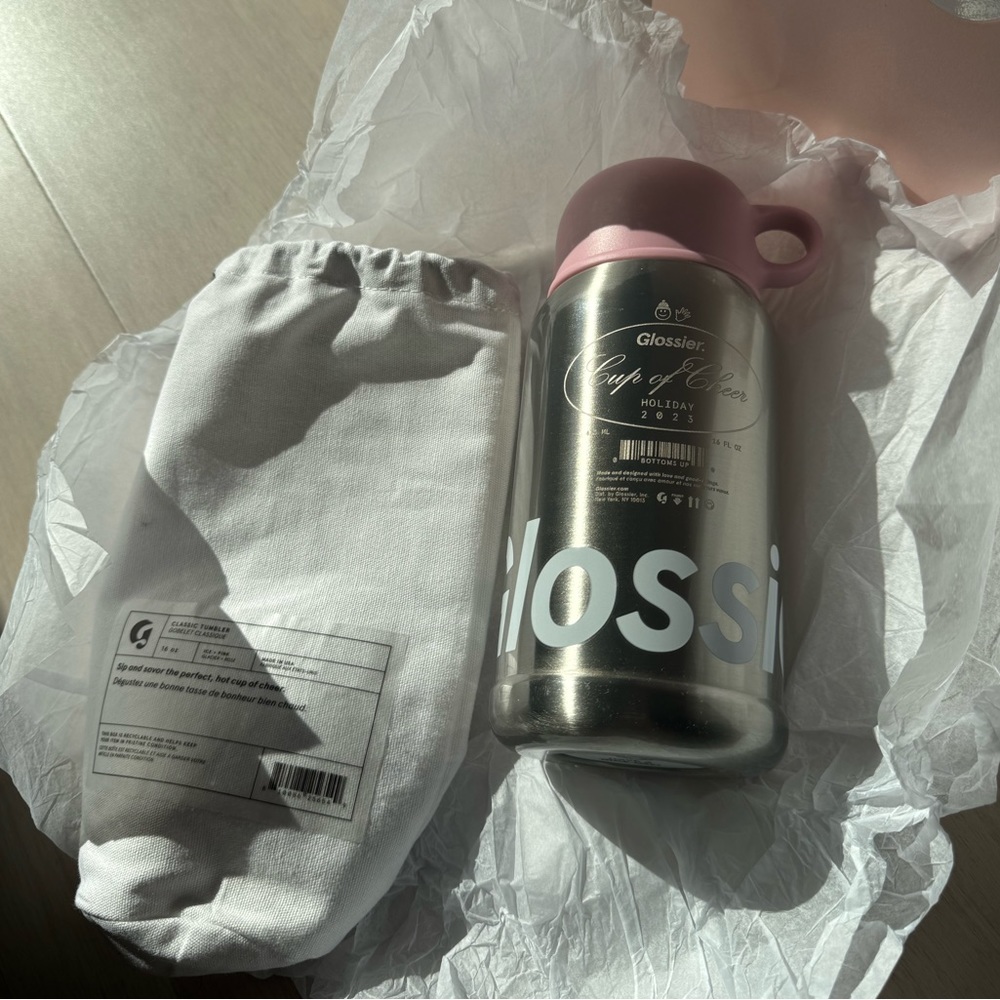 Glossier Tumbler - 2023 - Seasonal & Limited Edition - BRAND NEW UNTOUCHED ❄️✅